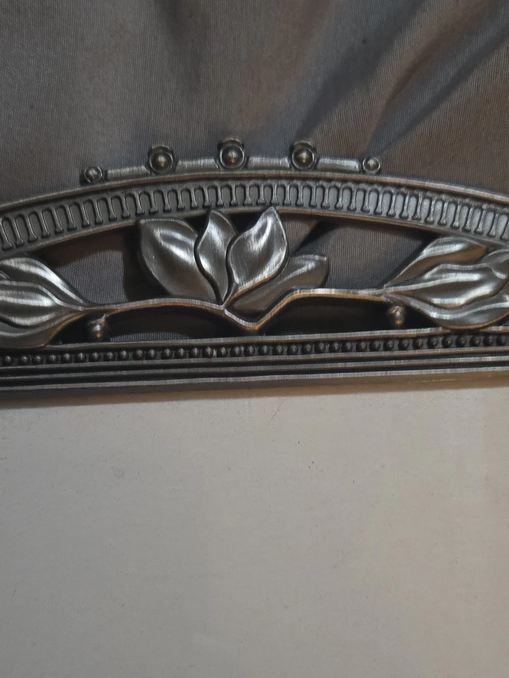 Decorative Pewter Picture Frame in Silver Finish